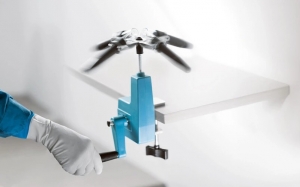 Manual centrifuge